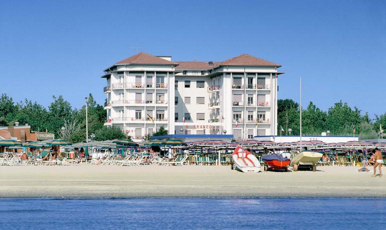 lungomarehotel fr offre-speciale-dragonboat-ravenne-hotel-pres-de-la-course 011